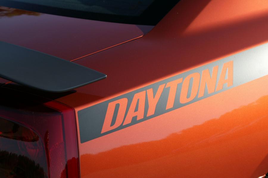 Dodge Charger Daytona R/T 2006 года  (фото 9 из 38)
